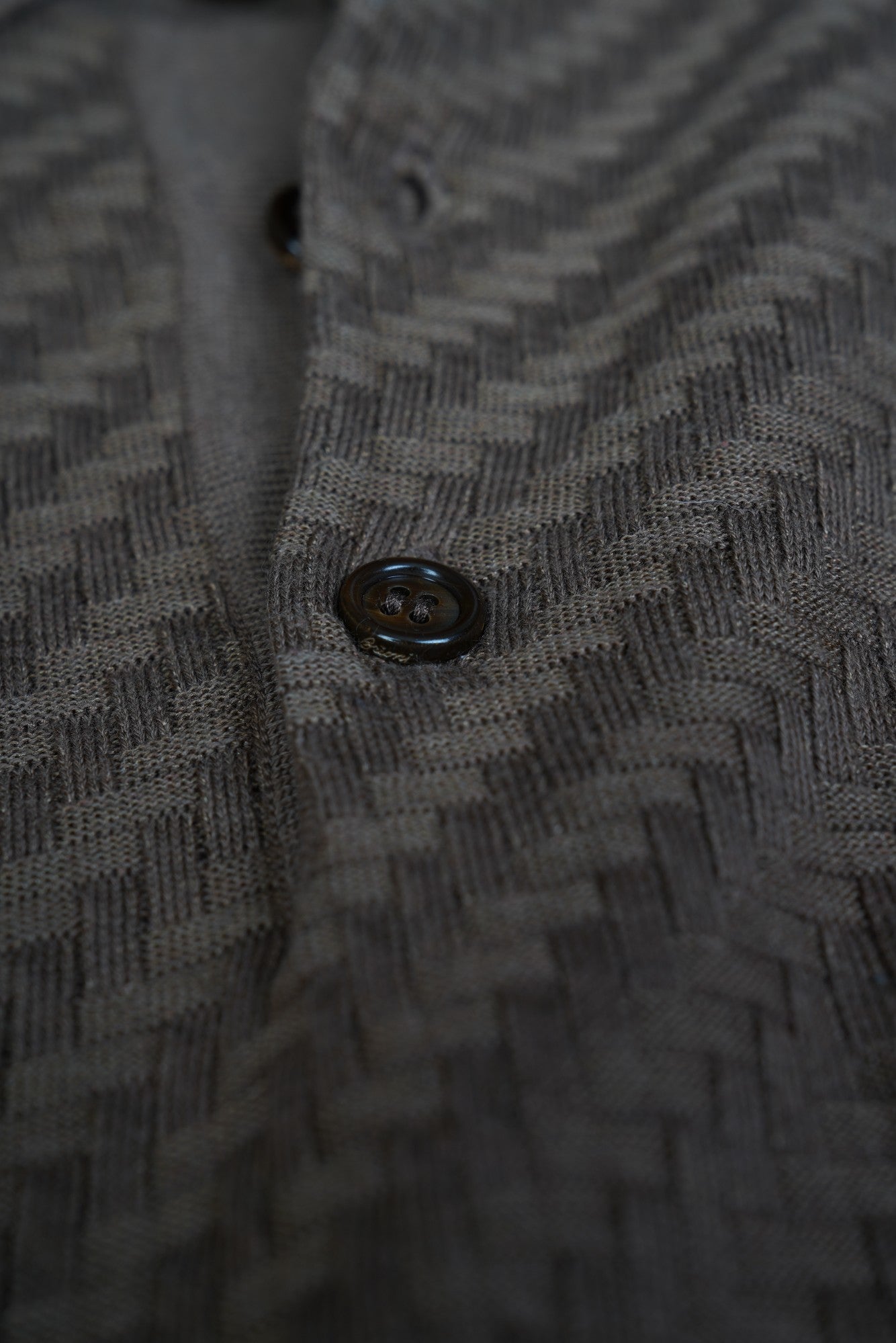 Brioni-Poloshirt aus Baumwoll-Seiden-Kaschmir-Gemisch mit Trama-Webmuster braun