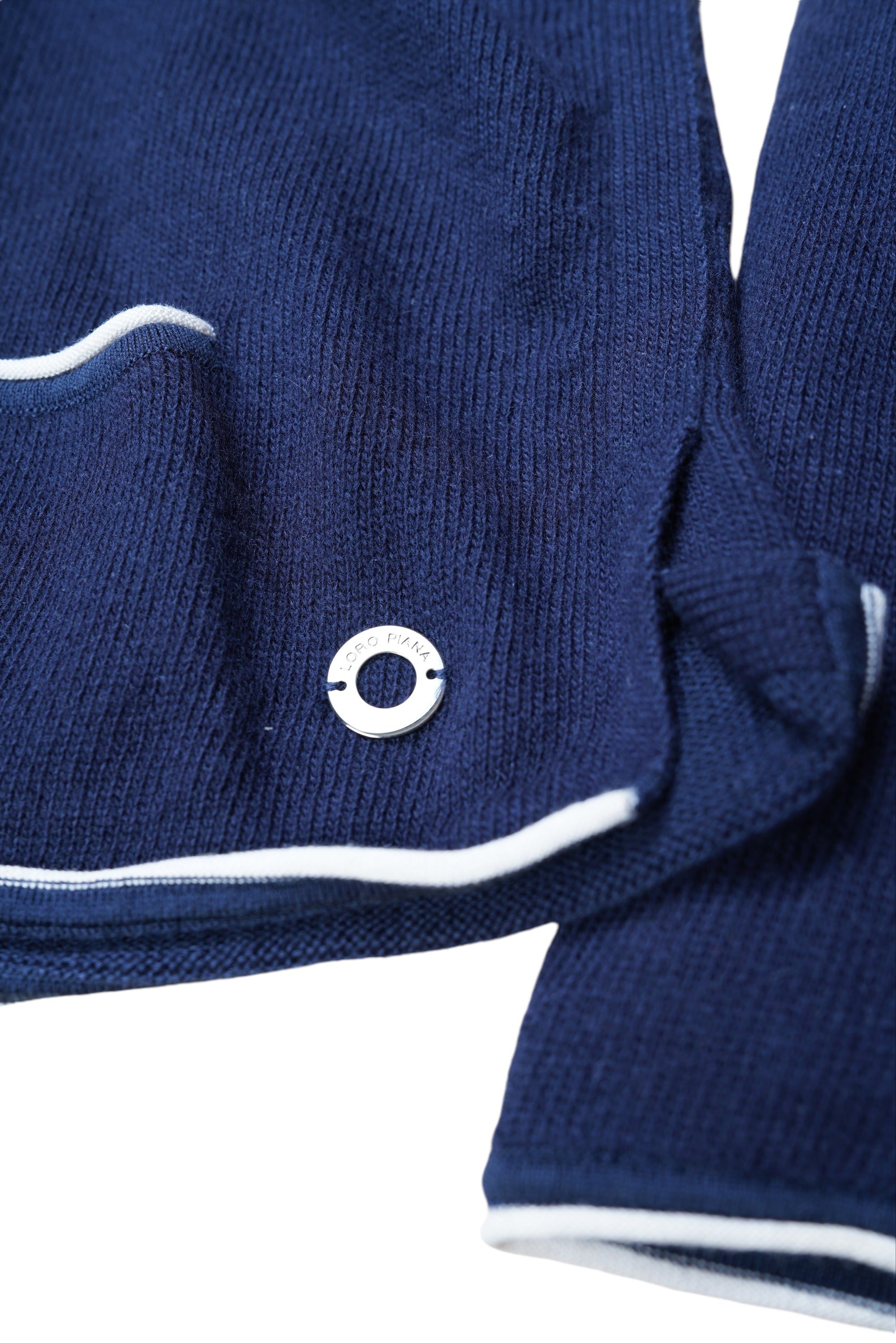 Loro Piana Pull ras du cou pour femme en baby cachemire et soie avec coutures contrastées