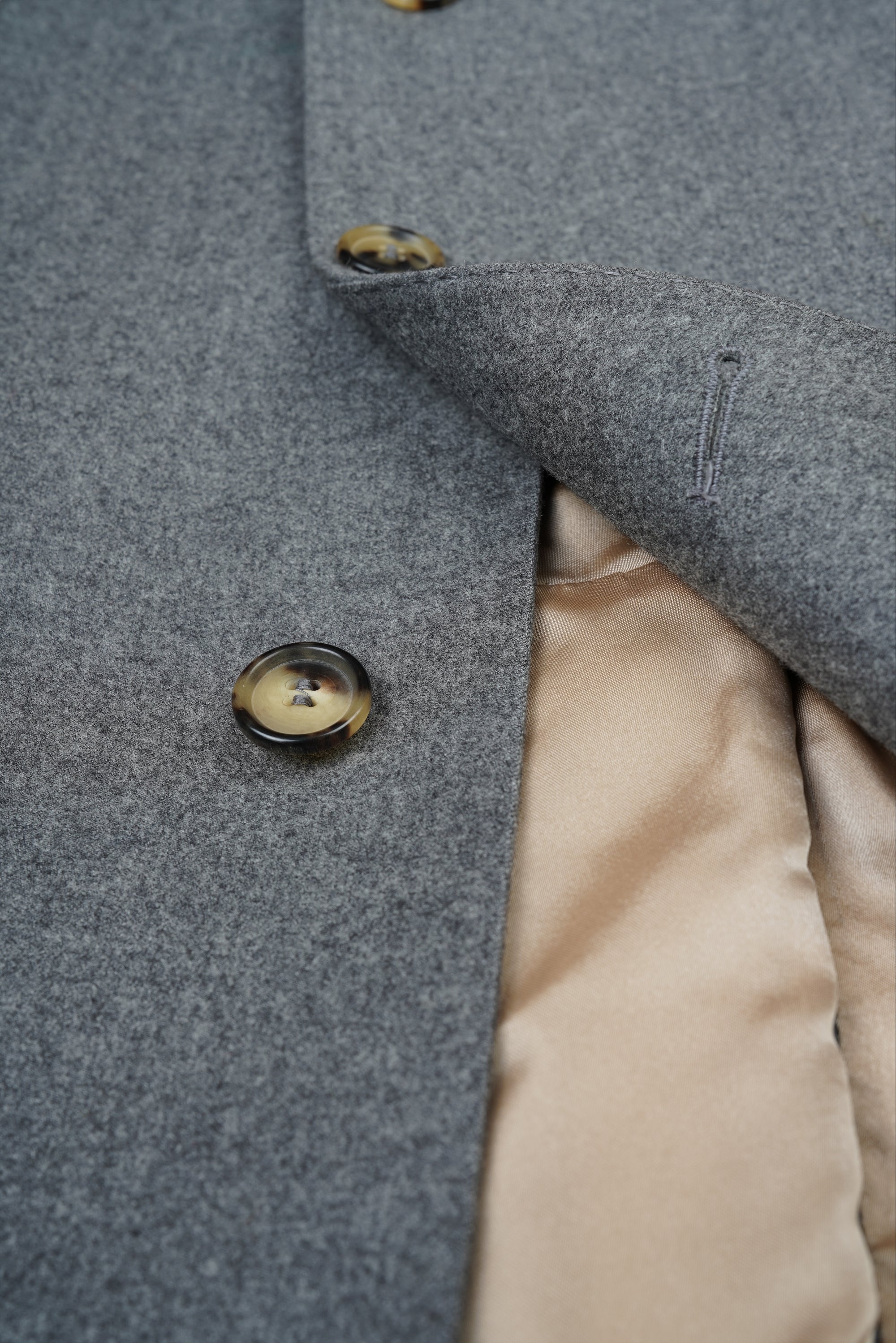 Brunello Cucinelli Mantel Einreiher grau 48 (S-M)