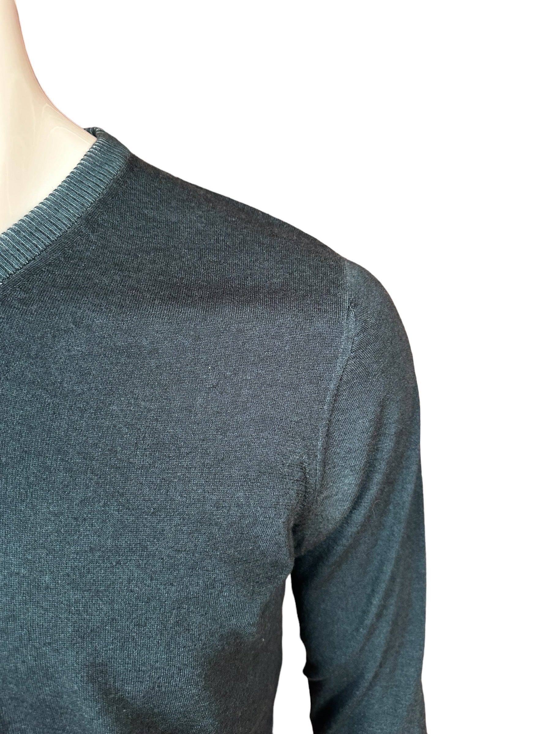 Kiton cashmere cashmere Nuvola V-neck jumper green M Hand-stitched