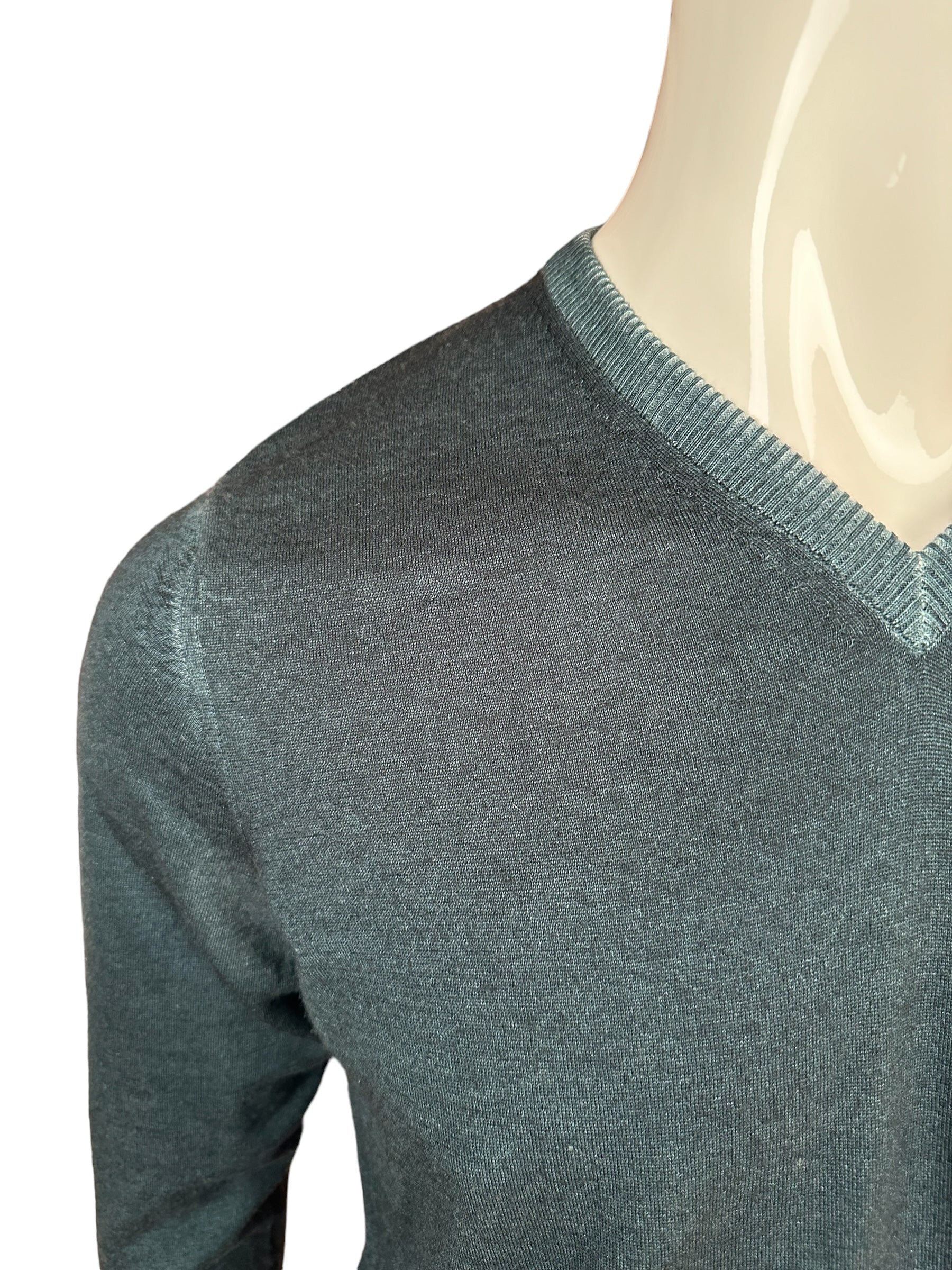 Kiton cashmere cashmere Nuvola V-neck jumper green M Hand-stitched