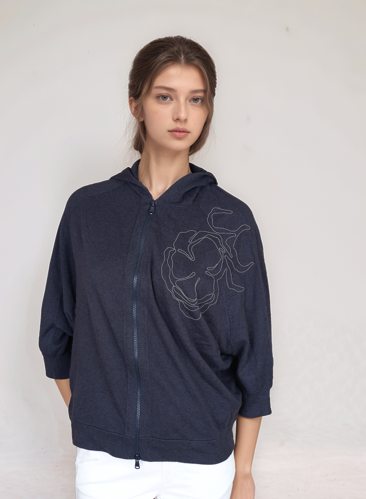 Brunello Cucinelli Cardigan Kaschmir mit Monli Applikation Strickjacke Ponchostil dunkelblau