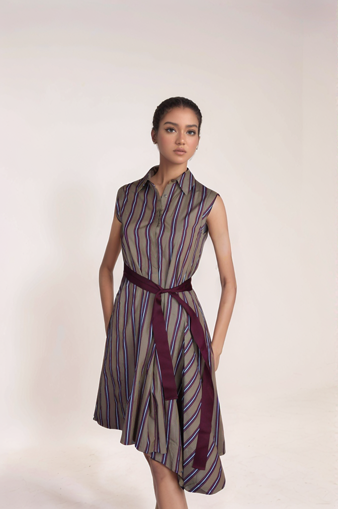 Brunello Cucinelli Kleid aus Baumwolle mit Seidengürtel sommerliches Hemdblusenkleid