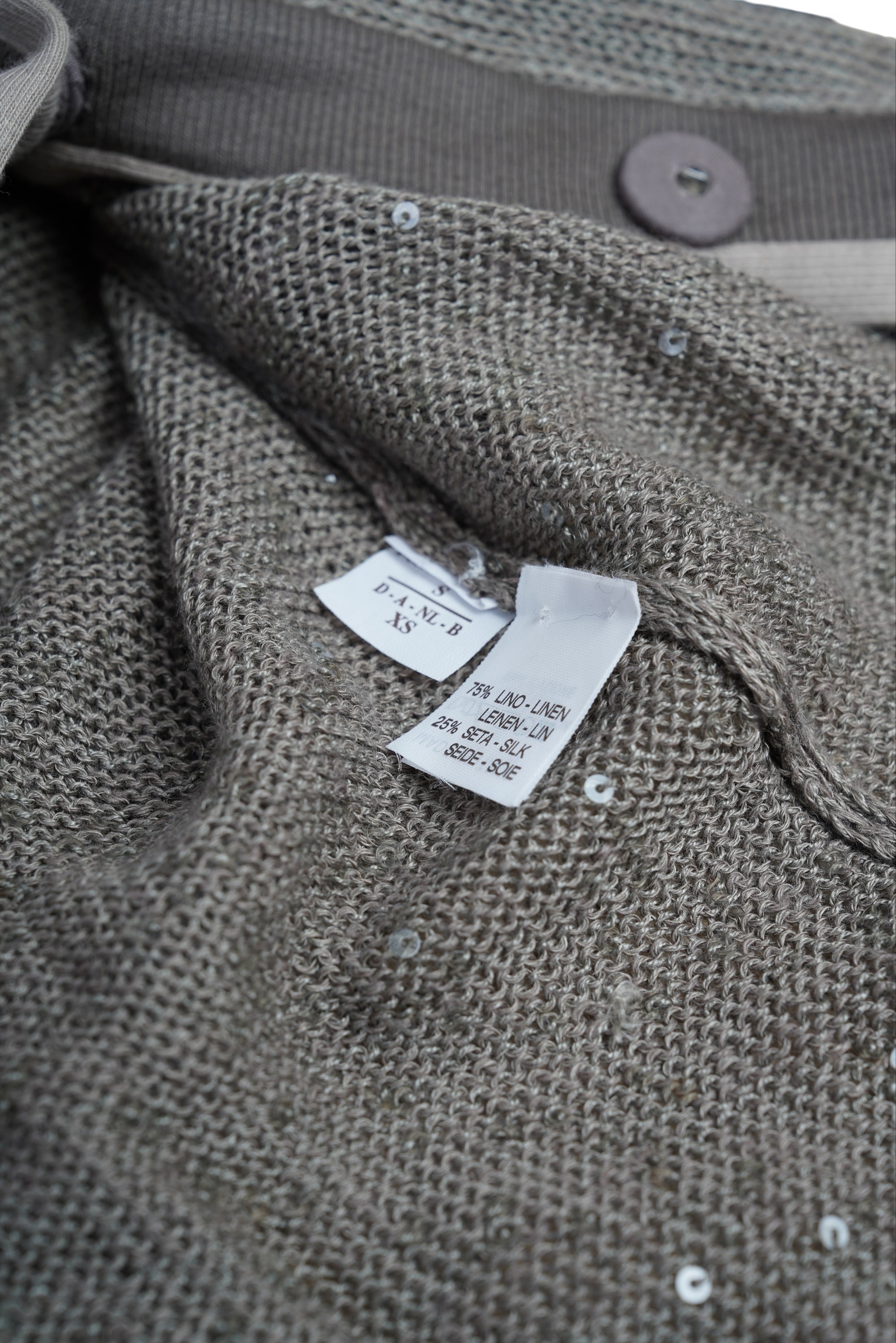 Brunello Cucinelli Pullover Cardigan aus Leinen und Seide mit Gürtel Dazzling Pailletten