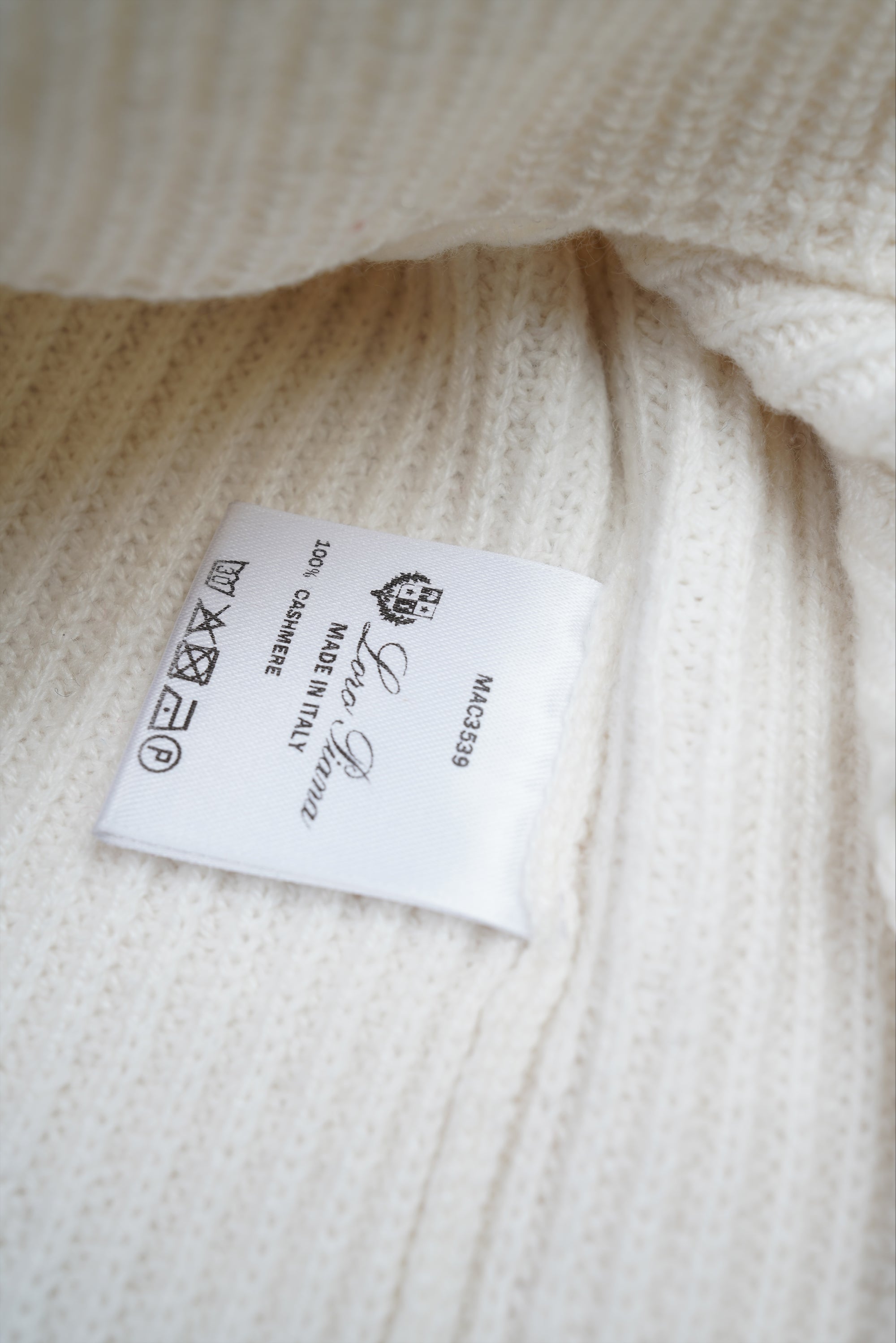 Loro Piana cashmere round neck jumper ladies