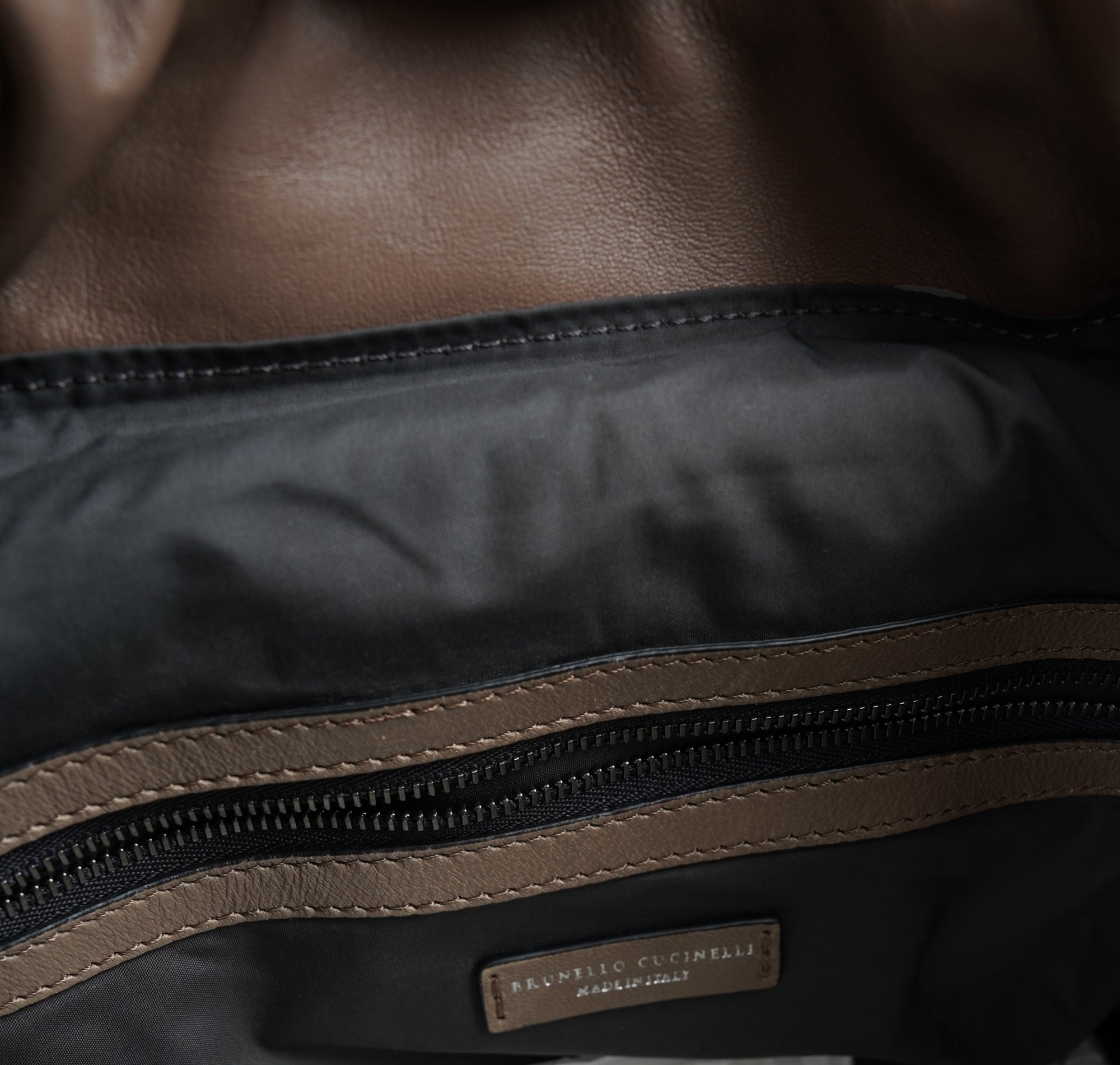 Brunello Cucinelli Umhängetasche Rucksack Shopper Handtasche Leder Softleder mit Monili